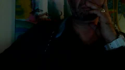 Snapshot of silversurfer1010 chatting on December 22, 10:36 pm Silver online show from December 22, 10:36 pm