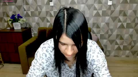 silviarosse online show from May 8, 11:26 am