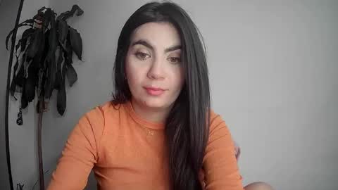 Silvie online show from February 6, 11:48 pm