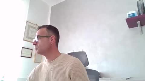 Snapshot of simmeturbate chatting on April 22, 10:17 am Italiandaddyitalydickassbottomassholecomshowmasturbatenudeboyitalyatleticcutemuscolarhardcockdickboy online show from April 22, 10:17 am