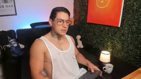 Snapshot of simon_cortes chatting on June 25, 11:26 am Simon Cortes online show from June 25, 11:26 am