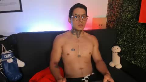 Snapshot of simon_cortes chatting on July 11, 11:57 am Simon Cortes online show from July 11, 11:57 am