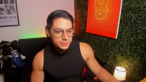 Snapshot of simon_cortes chatting on July 14, 12:00 pm Simon Cortes online show from July 14, 12:00 pm