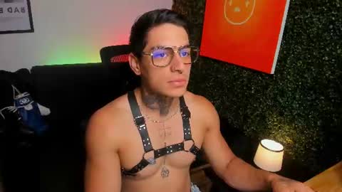 Snapshot of simon_cortes chatting on July 20, 11:23 am Simon Cortes online show from July 20, 11:23 am