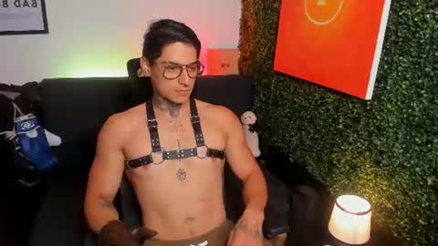Snapshot of simon_cortes chatting on July 24, 11:30 am Simon Cortes online show from July 24, 11:30 am