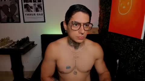 Snapshot of simon_cortes chatting on July 29, 11:30 am Simon Cortes online show from July 29, 11:30 am