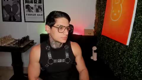 Snapshot of simon_cortes chatting on August 3, 11:26 am Simon Cortes online show from August 3, 11:26 am