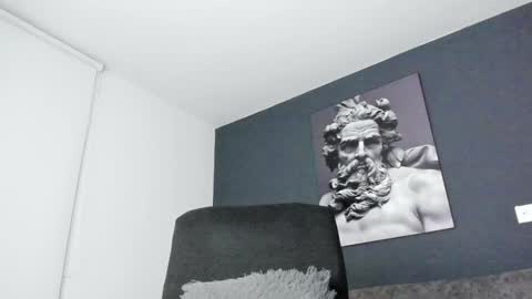 simon_leon01 online show from January 27, 11:22 pm