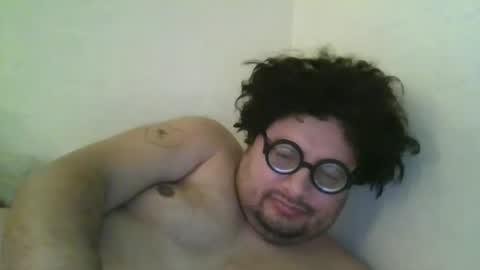 Snapshot of simonaclausen chatting on April 1, 6:03 am Simon online show from April 1, 6:03 am