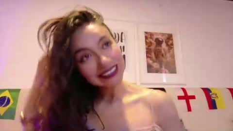simone_feral online show from June 26, 12:09 pm