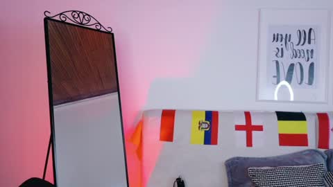 simone_feral online show from July 11, 12:08 pm