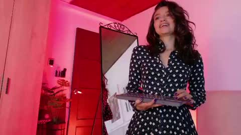 simone_feral online show from July 29, 11:41 am