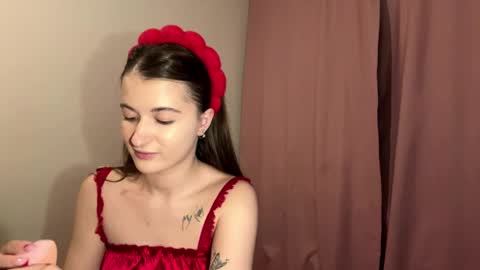 Snapshot of simoneperotta chatting on May 20, 2:12 pm Alice online show from May 20, 2:12 pm