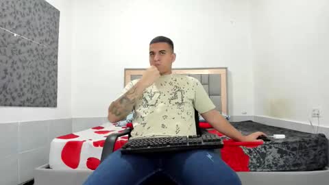 SIMON KELER online show from February 14, 10:50 pm