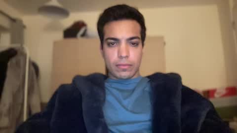 Snapshot of simple_pleasure_ chatting on December 2, 11:07 pm Ryan online show from December 2, 11:07 pm