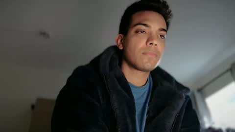 Snapshot of simple_pleasure_ chatting on December 9, 8:00 am Ryan online show from December 9, 8:00 am