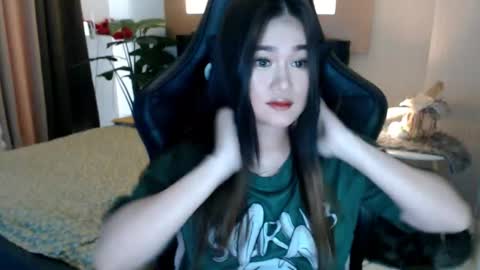 Adrianna Fowler online show from December 4, 1:59 am