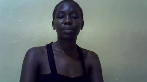Snapshot of simplyloy33 chatting on June 29, 10:37 am simplyloy33 online show from June 29, 10:37 am