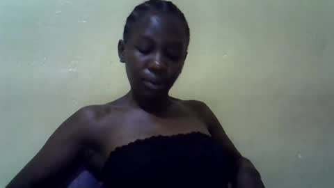 Snapshot of simplyloy33 chatting on July 5, 8:16 pm simplyloy33 online show from July 5, 8:16 pm