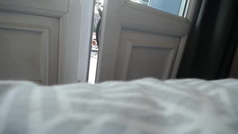 Snapshot of simur_sahso chatting on December 20, 3:31 pm Sofi wed. - sat. 11am - 11 pm and Santi with Sofi sun.. - tue. 11 am - 5 pm europe online show from December 20, 3:31 pm