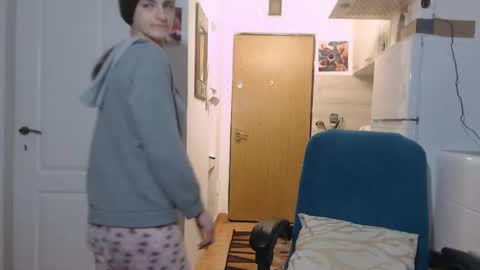 simyhvn online show from February 18, 5:10 pm