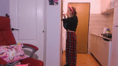 simyhvn online show from January 17, 5:12 am