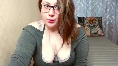 Snapshot of sindyjenice chatting on March 26, 9:59 am Angela online show from March 26, 9:59 am