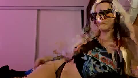 Snapshot of sindyrocker89 chatting on October 9, 6:11 am Aussie Sindy Rocker online show from October 9, 6:11 am