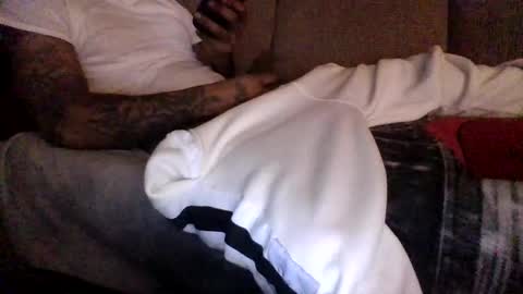 Snapshot of sinful365 chatting on February 18, 4:52 am sinful365 online show from February 18, 4:52 am