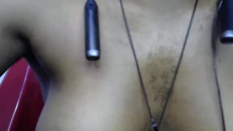 Snapshot of sinful_bitch80 chatting on May 21, 2:13 pm sinful_bitch80 online show from May 21, 2:13 pm