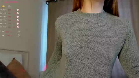 Snapshot of sinfulsmile_ chatting on March 16, 4:18 am Ivy online show from March 16, 4:18 am