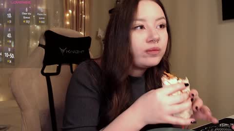Snapshot of sinigami_ chatting on December 26, 2:22 am Ari online show from December 26, 2:22 am