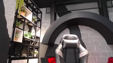 Snapshot of sinlickerr chatting on February 13, 9:33 pm SinLickerr online show from February 13, 9:33 pm