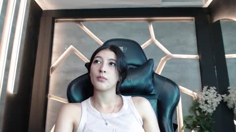 Snapshot of sinlickerr chatting on March 2, 7:43 pm SinLickerr online show from March 2, 7:43 pm