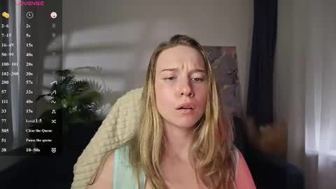 Snapshot of sinner_eve chatting on July 5, 4:19 am Aurora online show from July 5, 4:19 am