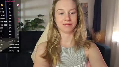 Snapshot of sinner_eve chatting on July 12, 3:08 am Aurora online show from July 12, 3:08 am