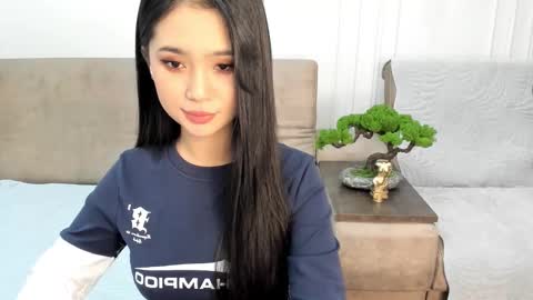 Snapshot of sinsemillaa chatting on December 7, 4:31 am Ellie online show from December 7, 4:31 am