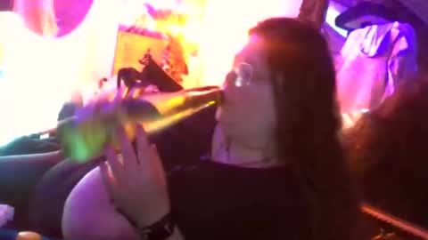 Siofra online show from September 22, 11:45 am