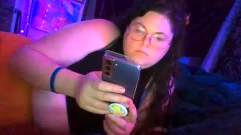 Siofra online show from October 10, 2:54 am