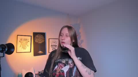 Snapshot of siouxsie_cenobite chatting on June 20, 11:13 am Siouxsie online show from June 20, 11:13 am