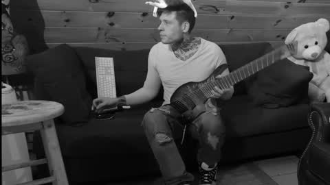 Dustbunnyfoofoo online show from October 9, 3:48 am