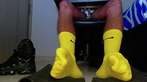 only foot                         worshipers here online show from February 21, 11:39 pm
