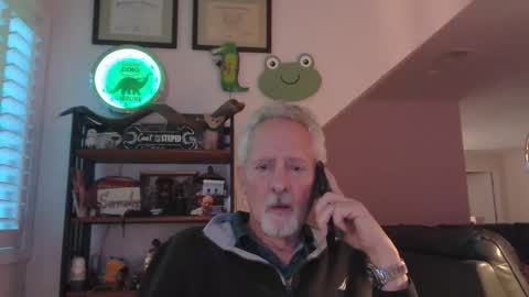 Snapshot of sir_lust_alot chatting on May 21, 12:06 am Don Roberto online show from May 21, 12:06 am