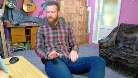 I am The Fourth and only Sir. Pelo online show from April 5, 10:01 am