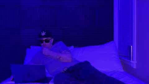 Sir Daddy McQween online show from December 23, 4:43 am