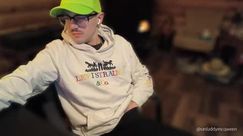 Sir Daddy McQween online show from March 2, 3:41 am