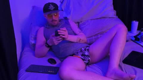 Snapshot of sirdaddymcqween chatting on March 13, 2:40 am Sir Daddy McQween online show from March 13, 2:40 am