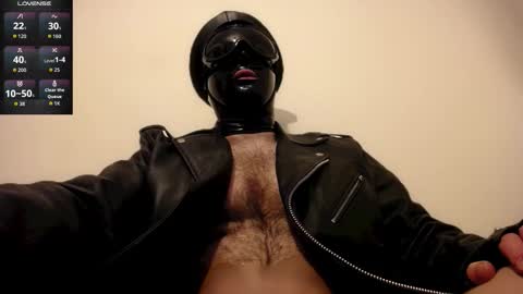 Snapshot of sirdarkshine chatting on November 16, 6:46 pm Sir Darkshine online show from November 16, 6:46 pm
