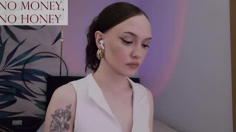Goddess Sirena online show from June 7, 1:04 pm