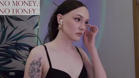 Goddess Sirena online show from June 19, 9:18 pm